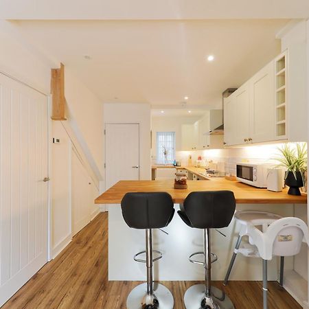 Hythe Townhouse Retreat Villa Екстериор снимка