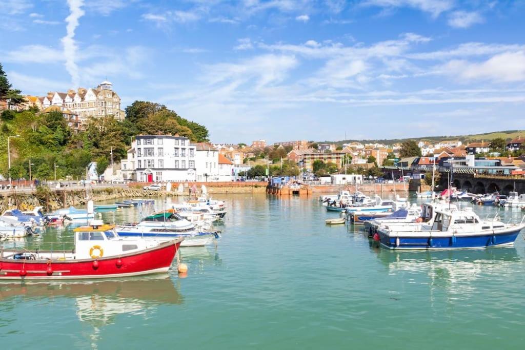 Hythe Townhouse Retreat Villa Екстериор снимка